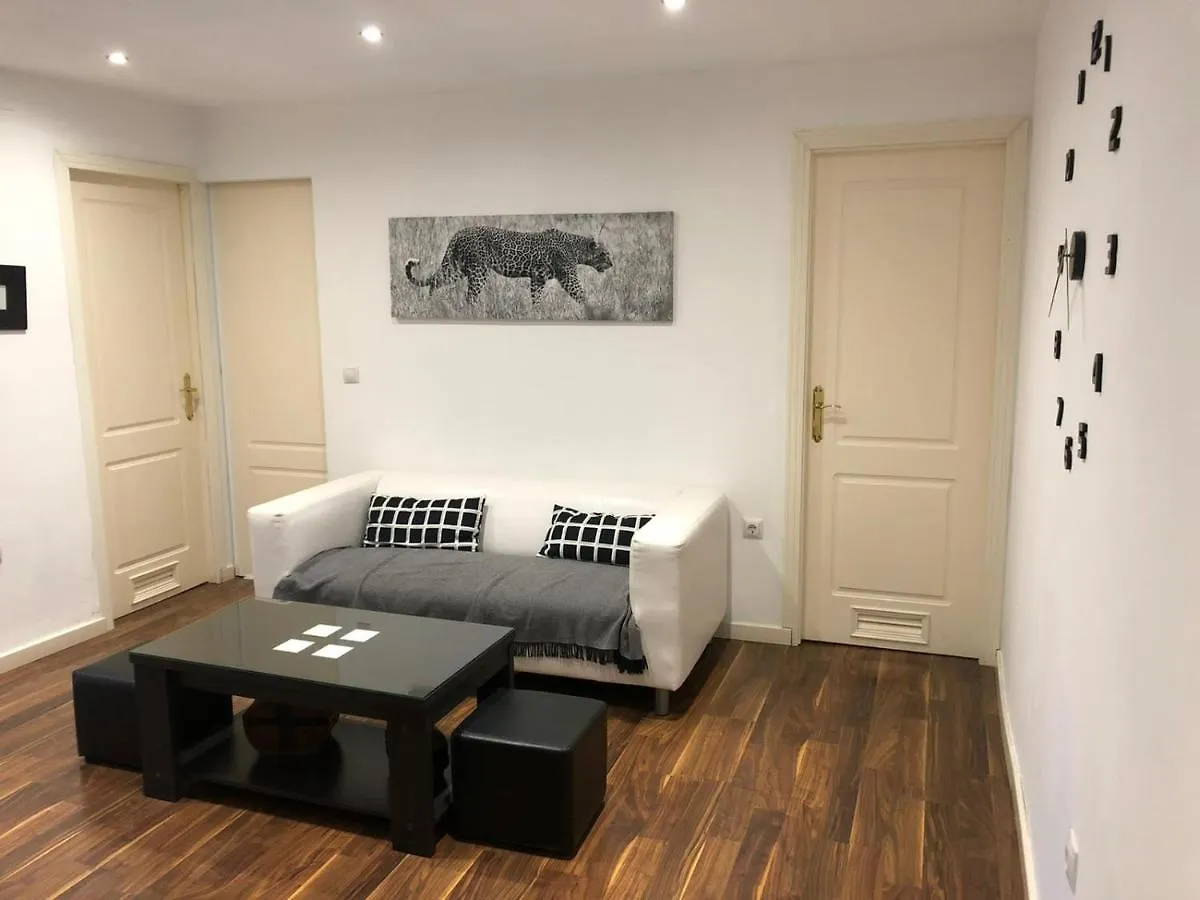 Apartamento Precioso piso con patio a 200m de la playa Málaga